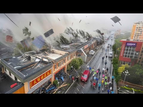 Most Powerful Storm Moments Ever Caught On Camera